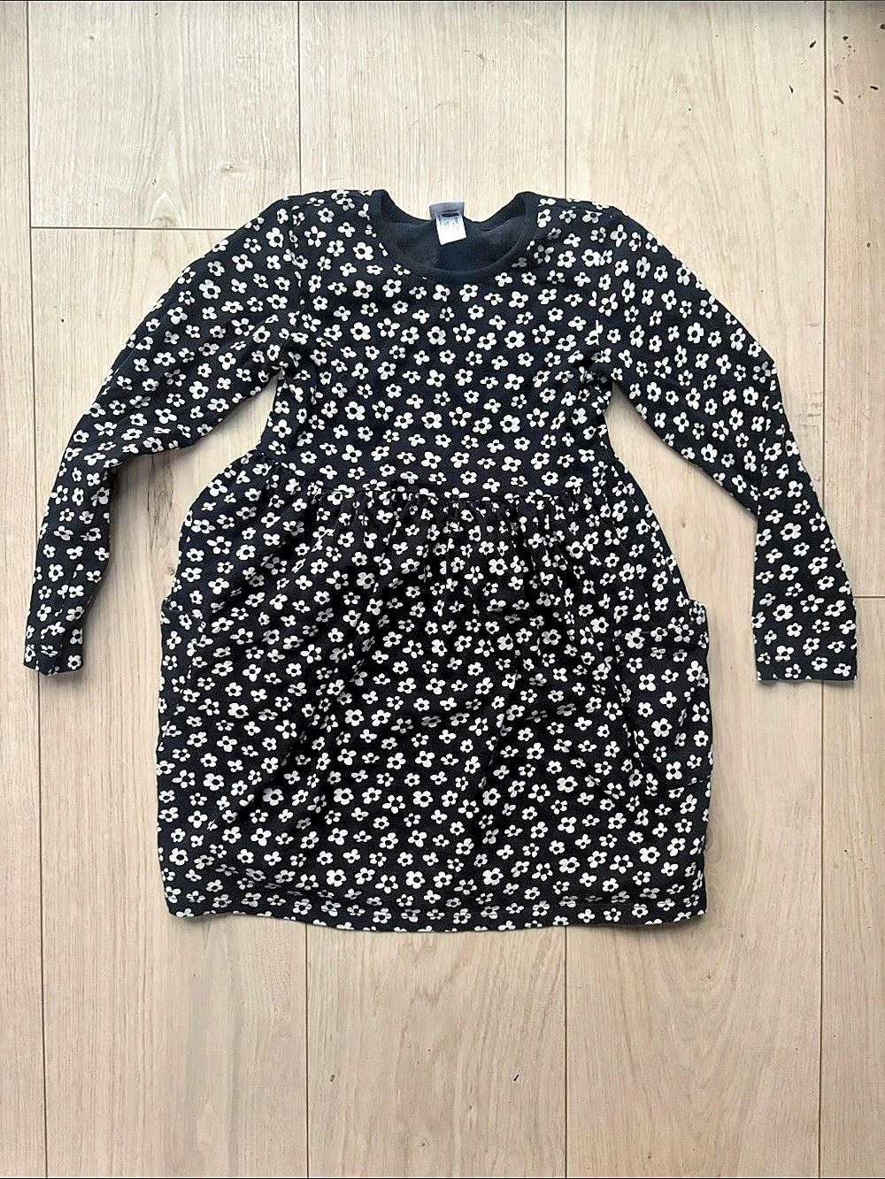 Hanna Andersson Long Sleeve Daisy Floral Dress Black & White Size 8